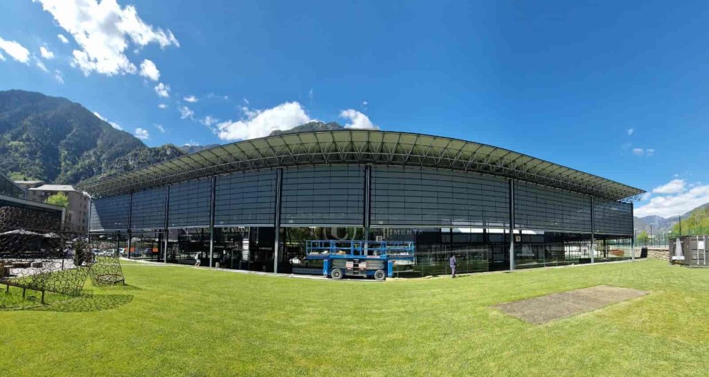 Last canopy installed in Andorra